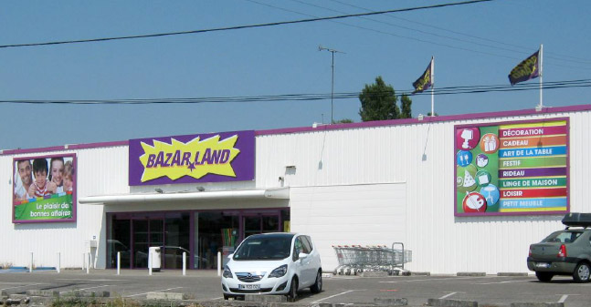 BAZAR LAND